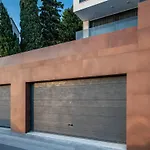 Ξενοδοχείο με διαμερίσματα Brzet - Luxury Boutique 4*
