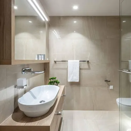 Brzet - Luxury Boutique Omis